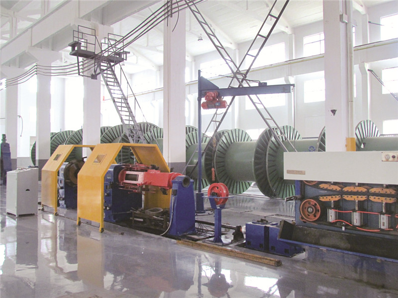 鋼帶鎧裝機(jī)